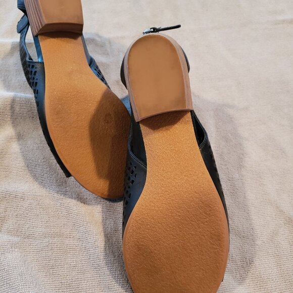 Sage + Simple Leather Sandals - Rylee - Picture 5 of 7
